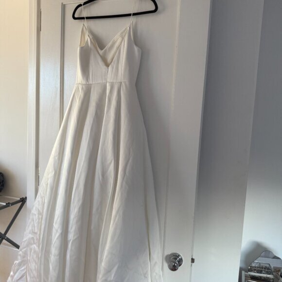 NWT Reformation Icelynn Satin Maxi Dress In Ivory Plunge Neck Full Length Skirt - Picture 10 of 11